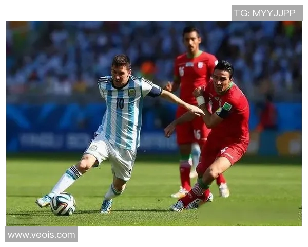 带球技术出众的足球明星有哪些值得关注的球员和他们的精彩表现